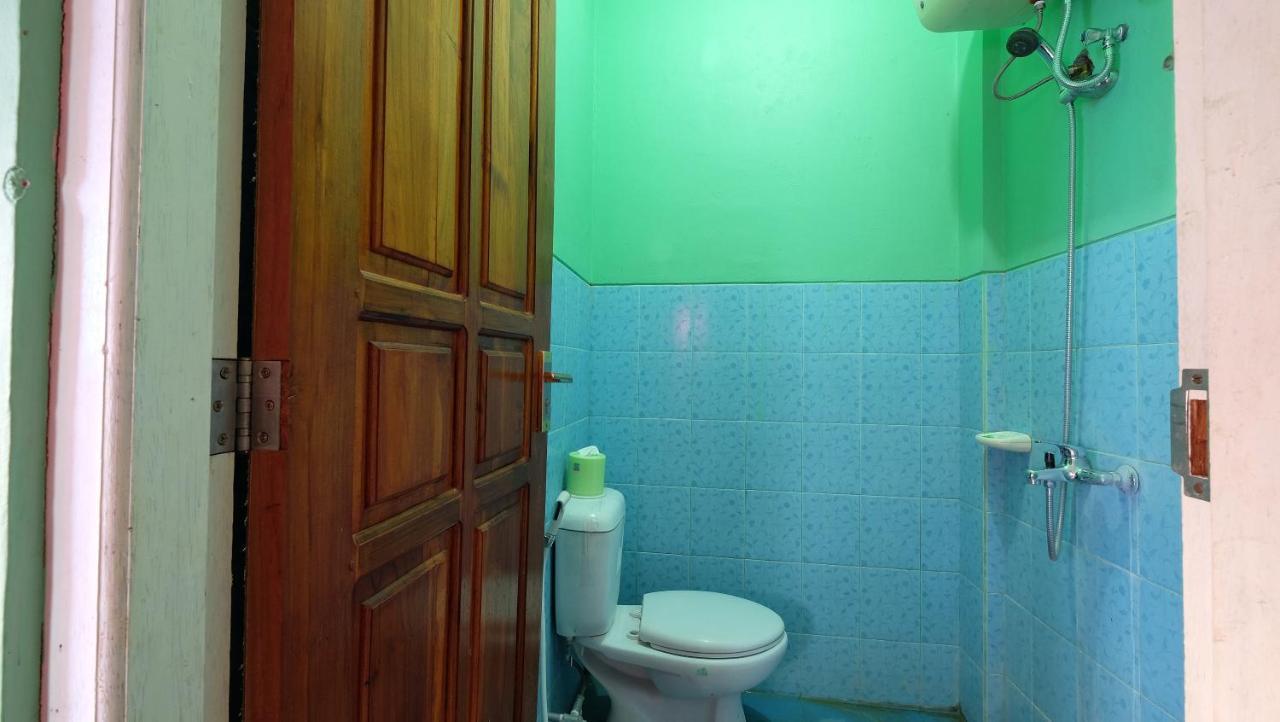 Reddoorz Near Mangrove Forest Kupang Kupang  Esterno foto